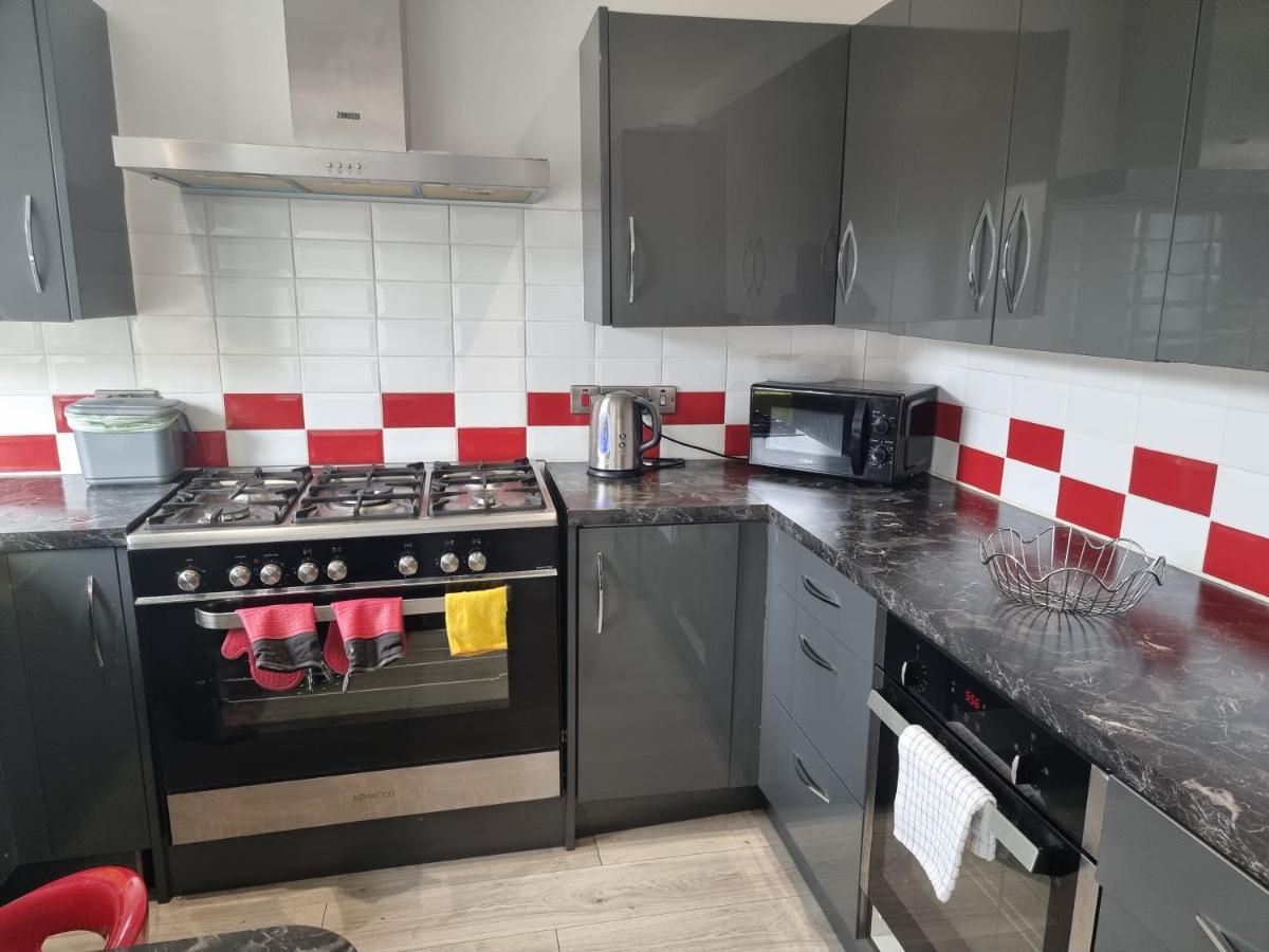 Spacious House In Central Manchester Extérieur photo