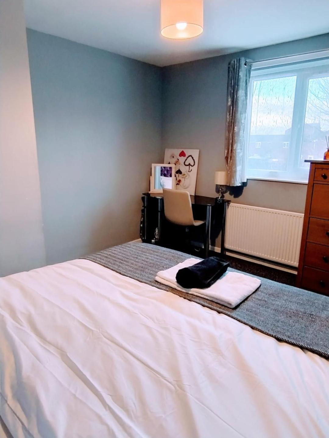 Spacious House In Central Manchester Extérieur photo