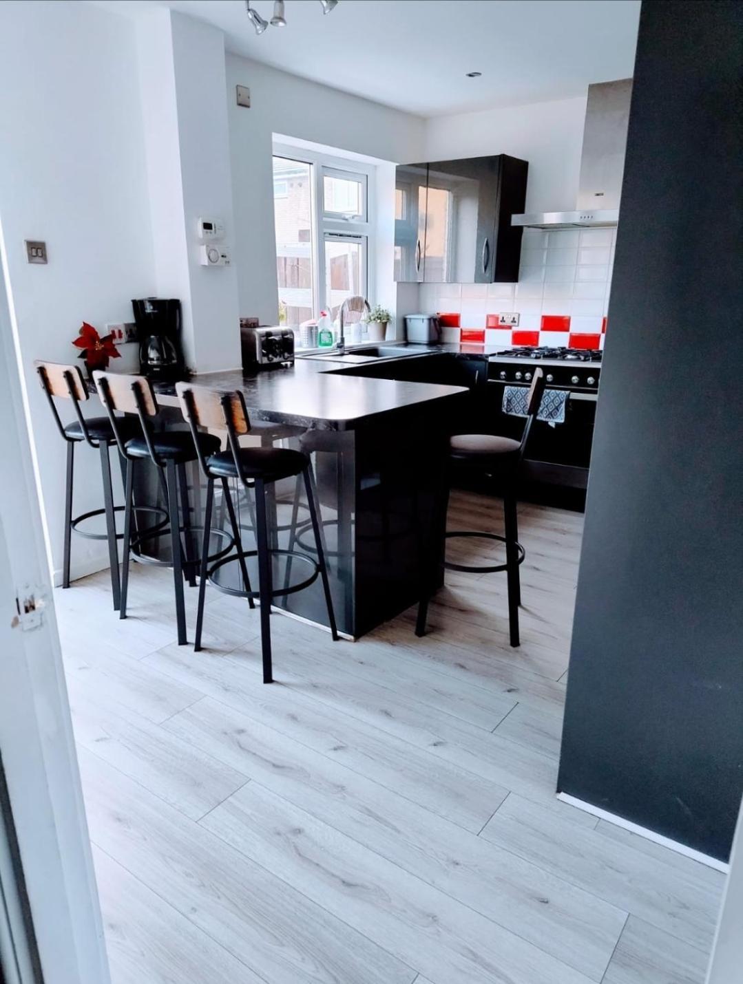 Spacious House In Central Manchester Extérieur photo