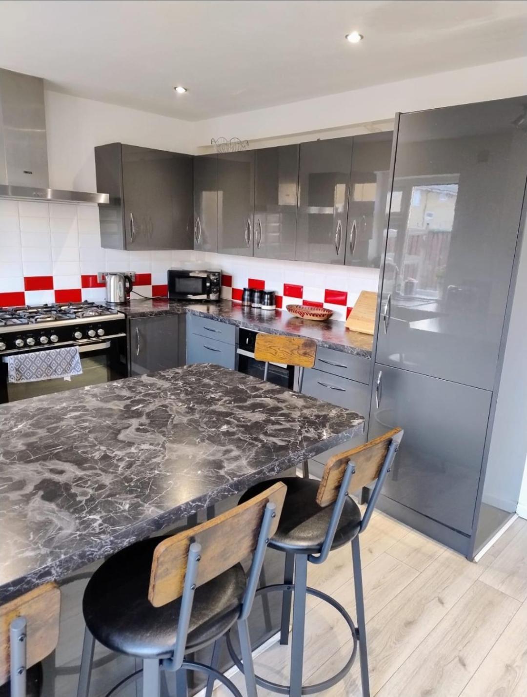Spacious House In Central Manchester Extérieur photo